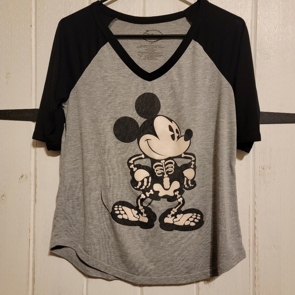 Disney Skelton Mickey Mouse Tee Size Large